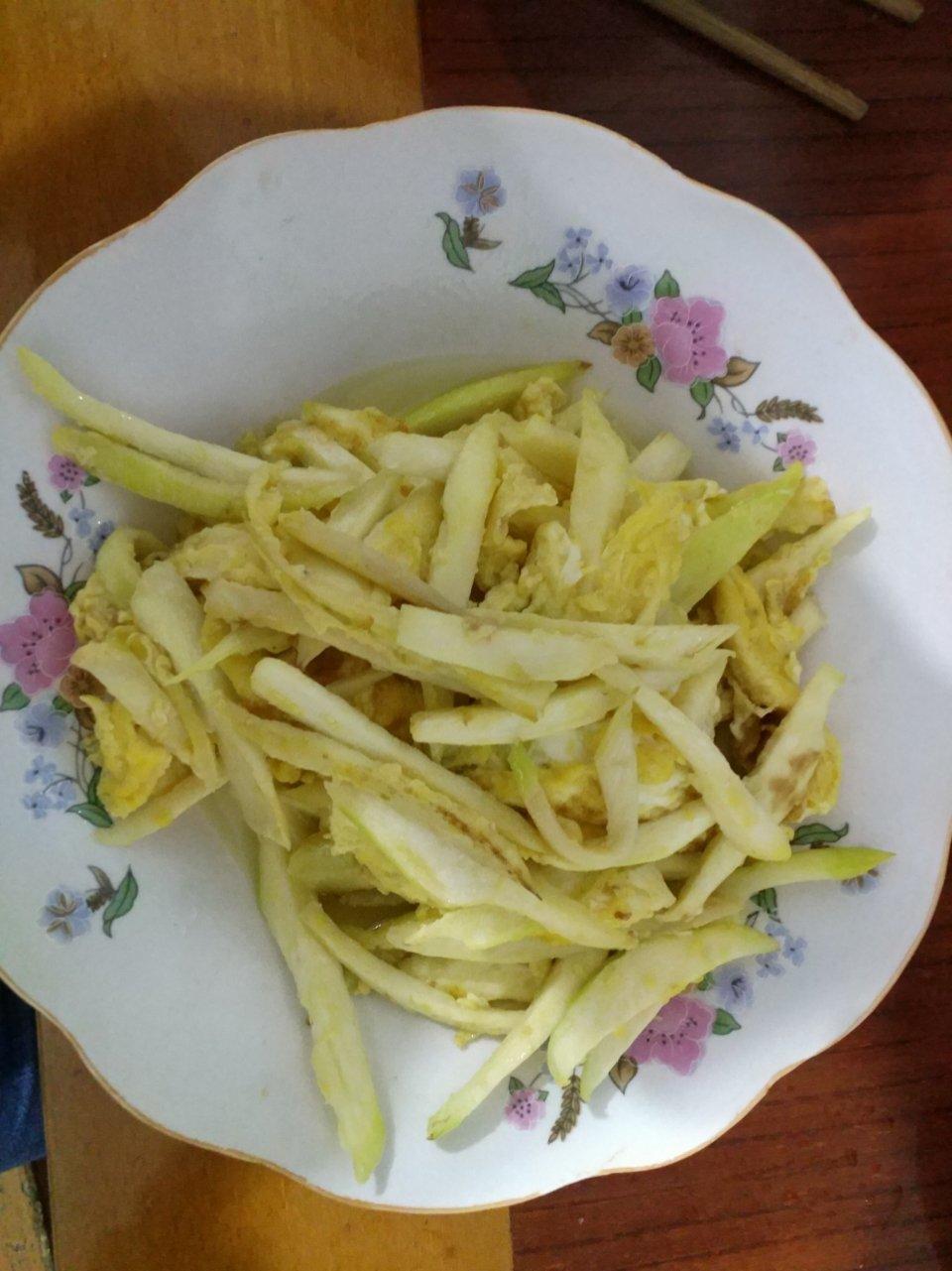 茭白丝炒蛋