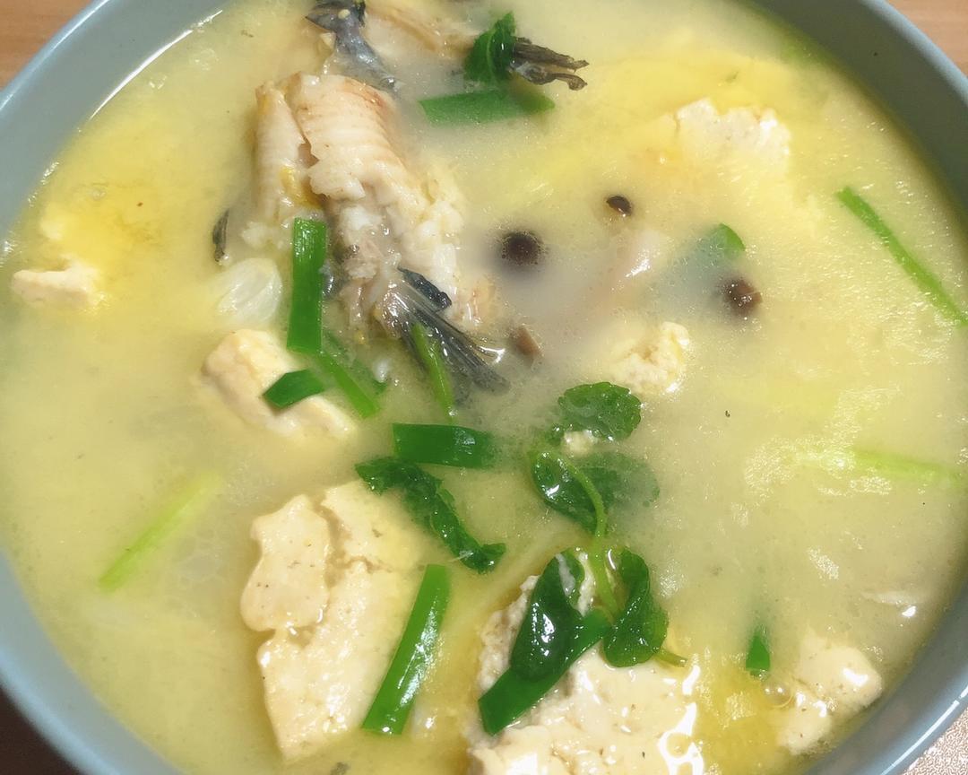 薄荷黄骨鱼豆腐汤