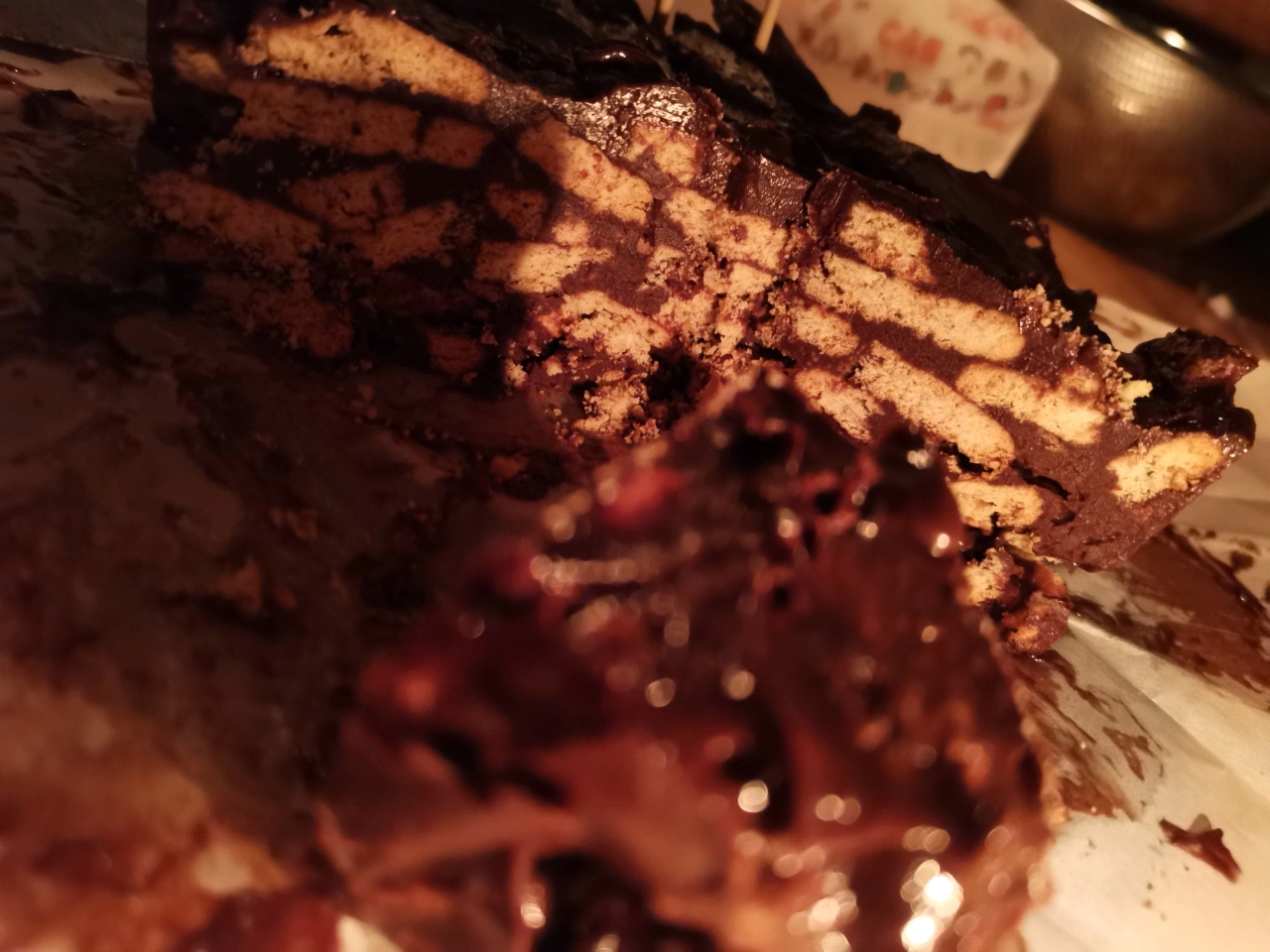 【巧克力饼干蛋糕】英女王的最爱，免烤箱，0难度，
