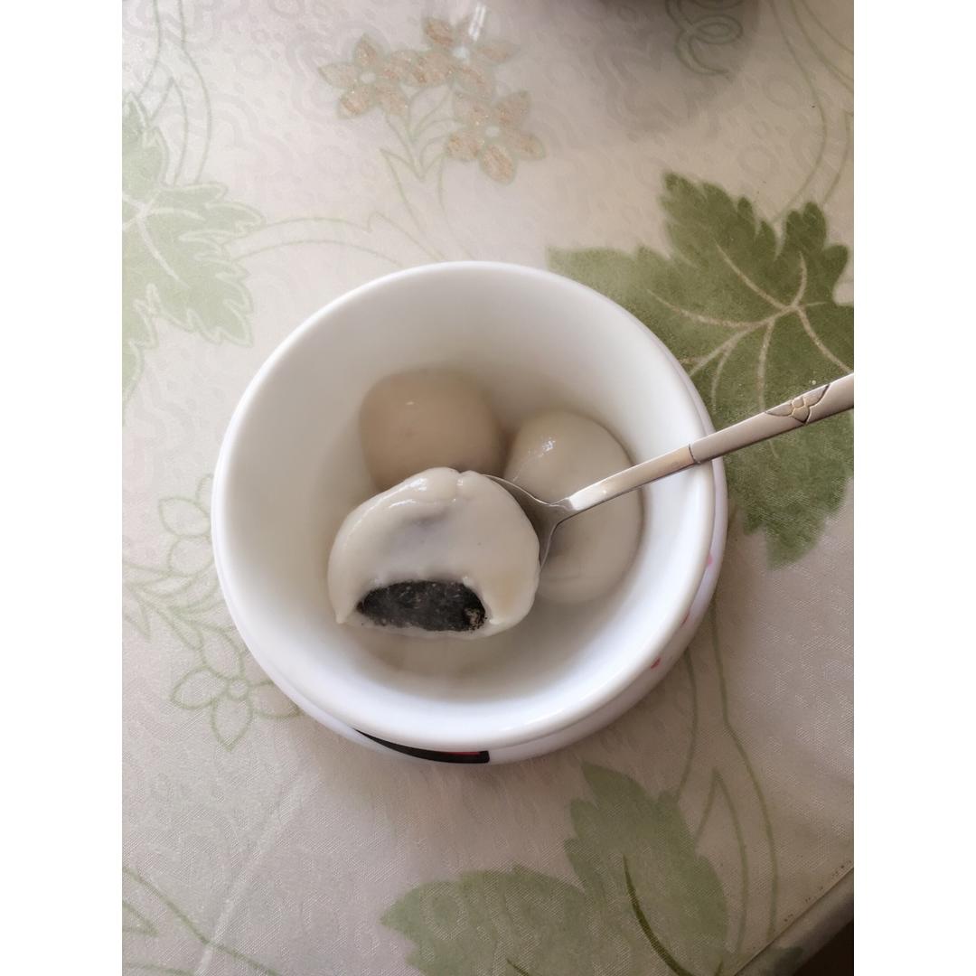黑芝麻汤圆