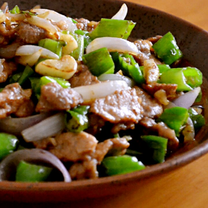 农家小炒肉【记忆中勾魂的油汤】