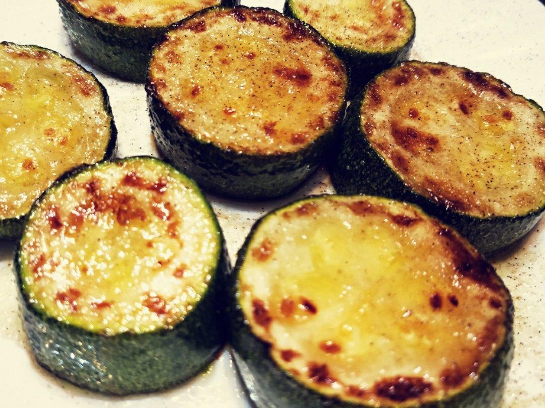 干煎夏南瓜/西葫芦
Zucchini