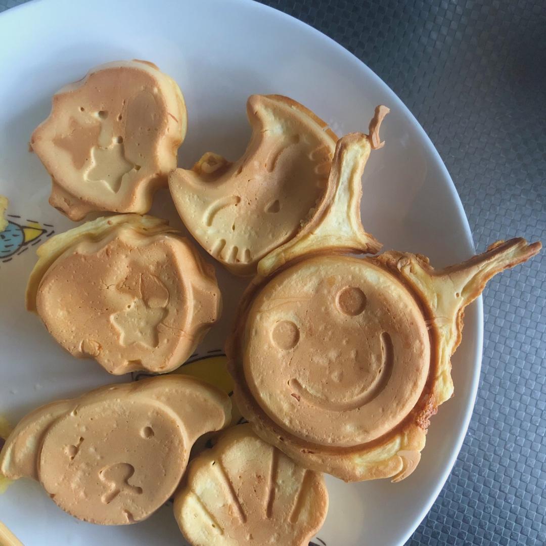 华夫饼机卡通小蛋糕