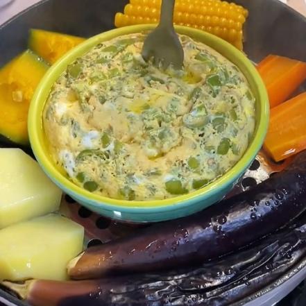 蒸蘸酱菜生菜包