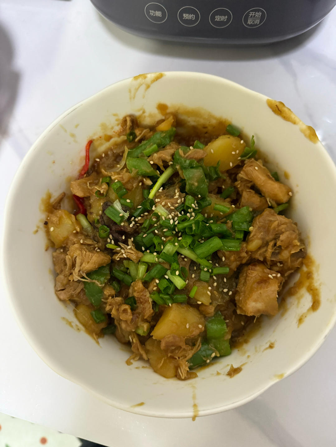 鸡腿炖土豆 上桌秒空盘 汤都喝干了！