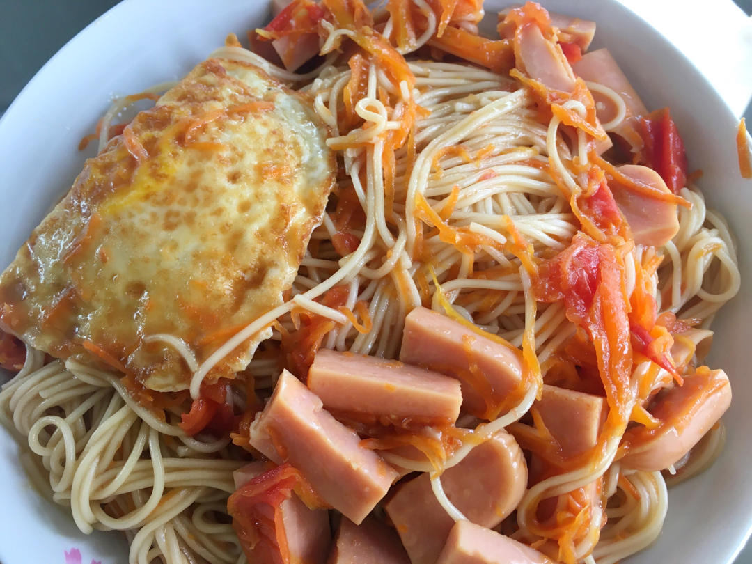 最近很火的荷包蛋焖面