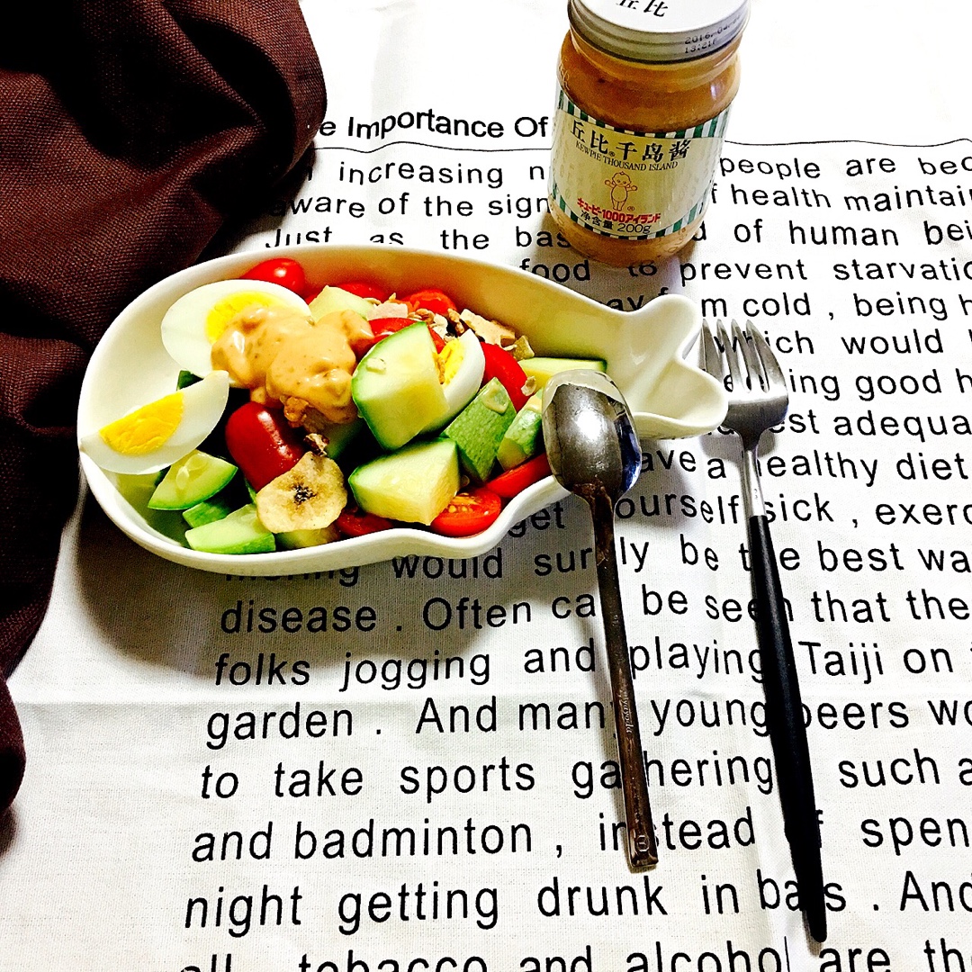 西葫芦番茄鸡蛋沙拉