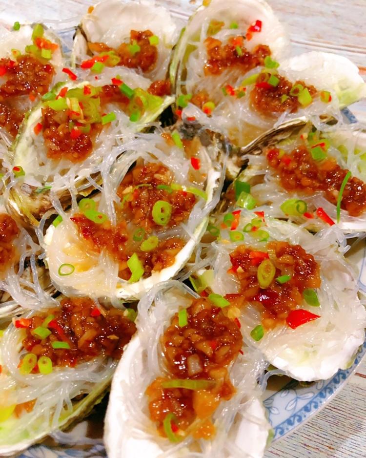 超简单的蒜蓉粉丝生蚝