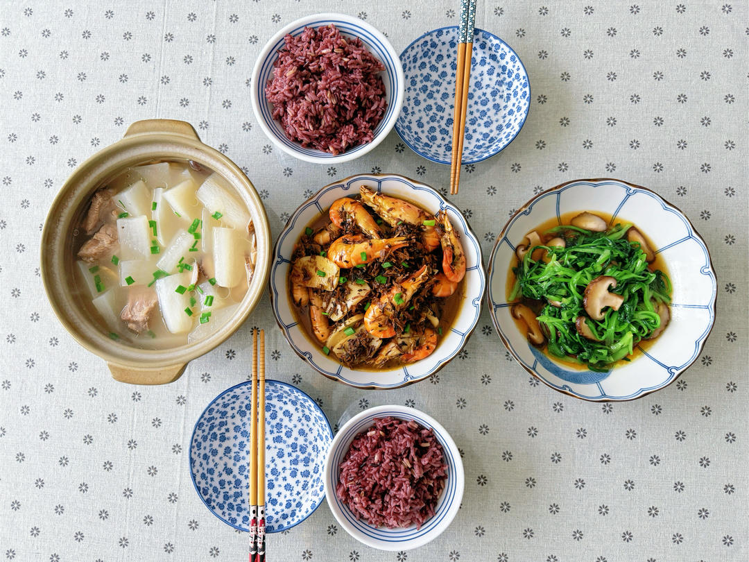 午餐•2025年11月8日