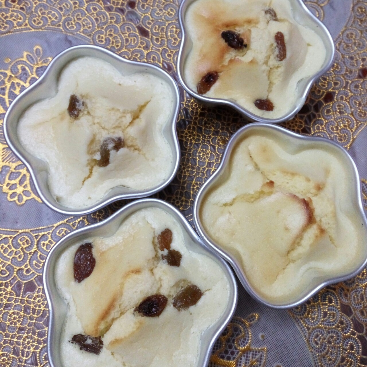 软绵绵的纸杯蛋糕