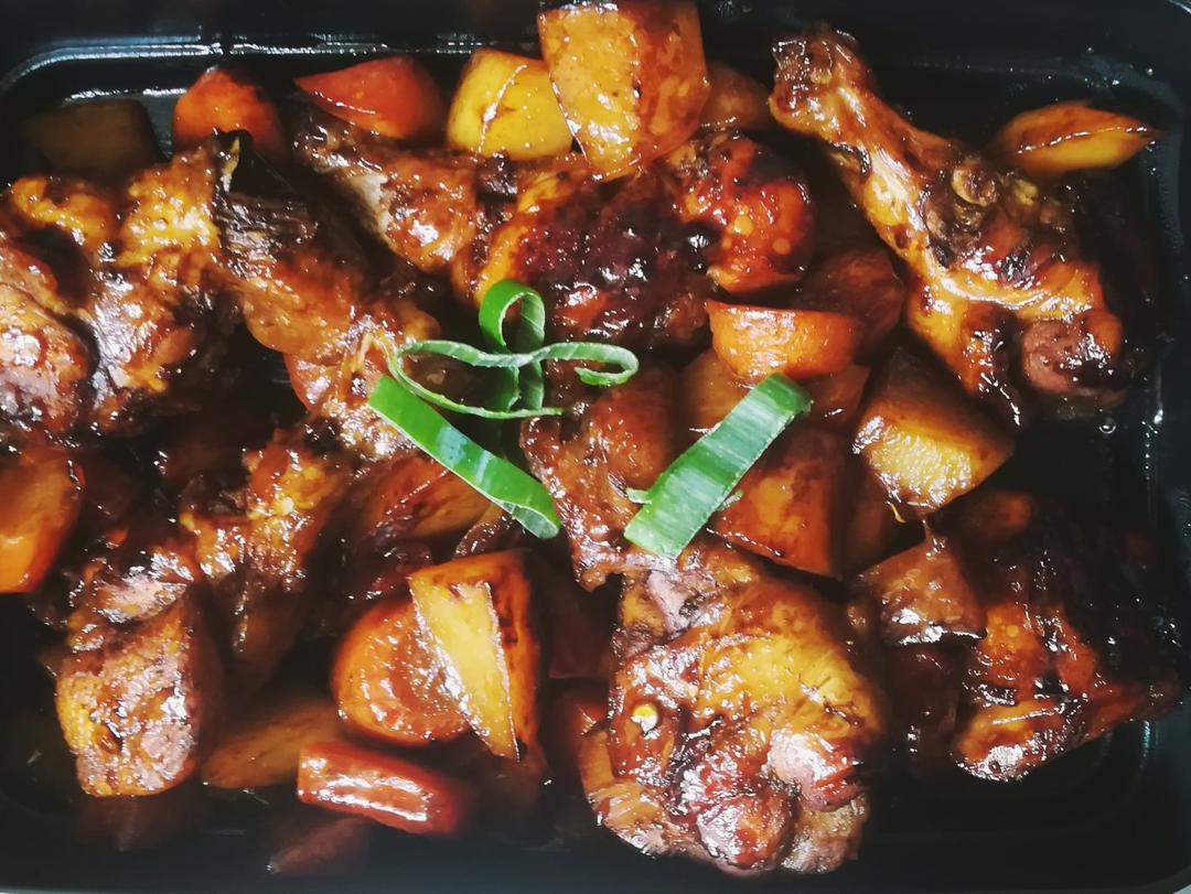 秘诀是可乐的红烧土豆鸡翅