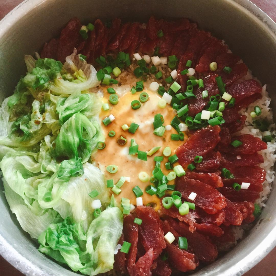 香肠煲仔饭