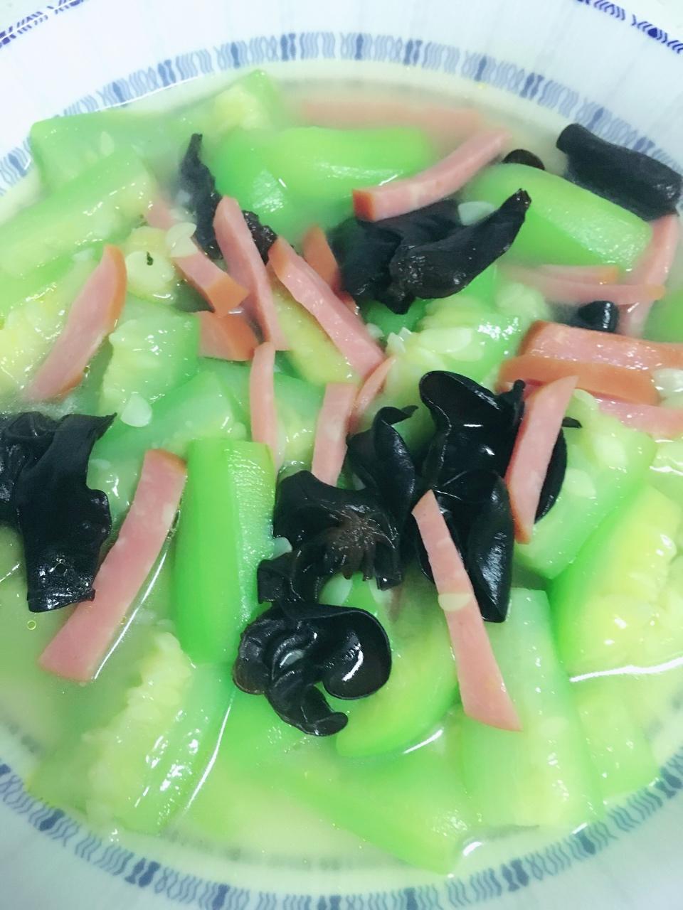 面朝大海77做的丝瓜炒火腿