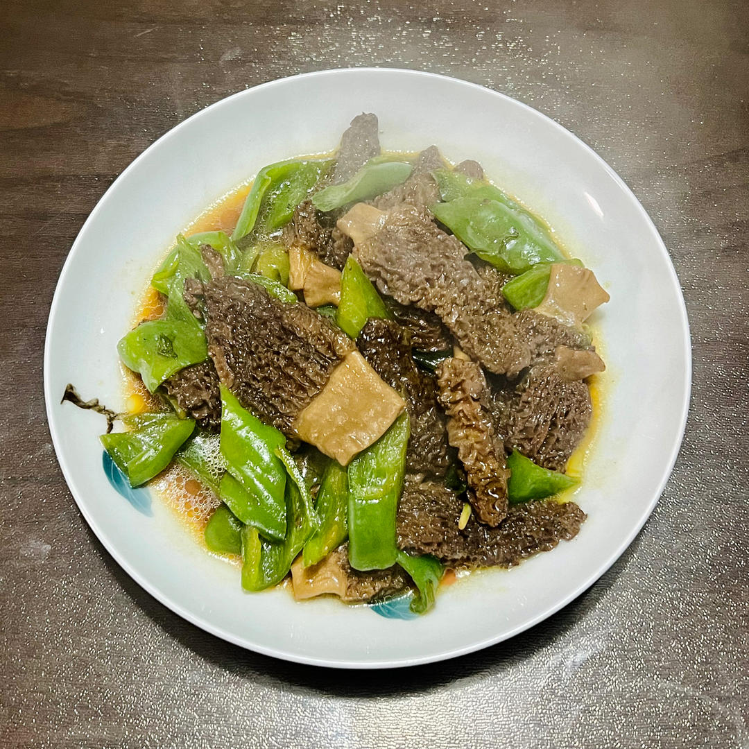 青椒羊肚菌的做法