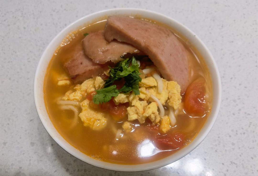 恨不得抱着锅舔的番茄鸡蛋面