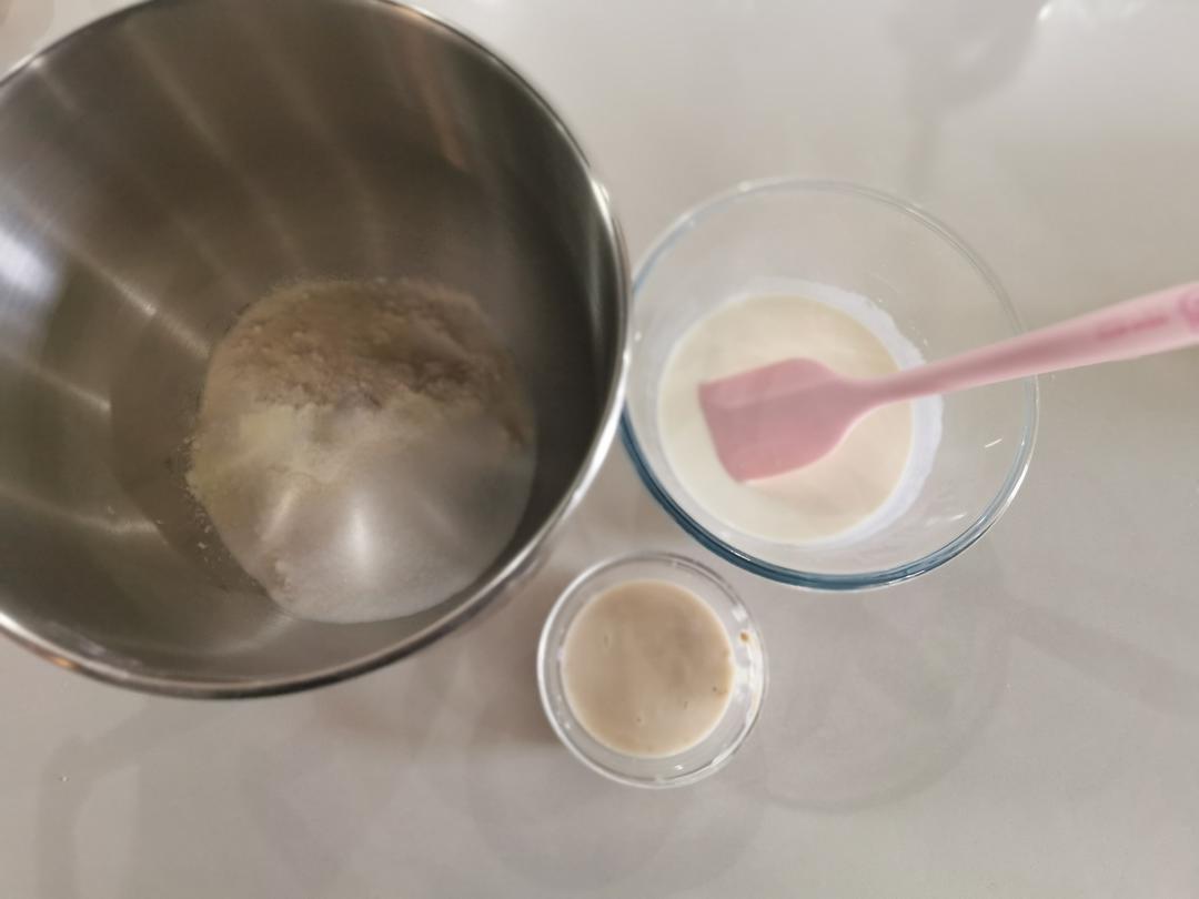 纯奶手撕吐司的做法 步骤1