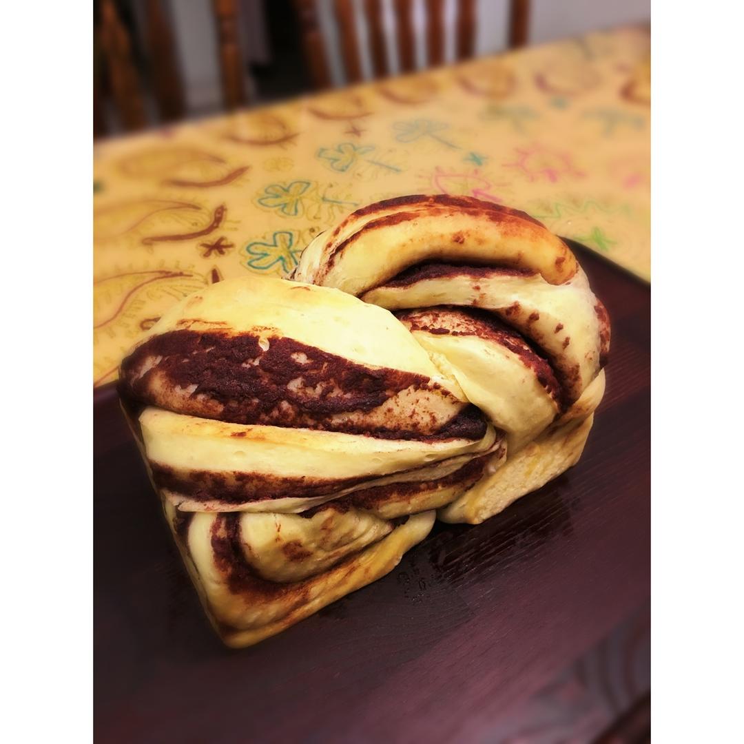 （视频菜谱）肉桂黑糖 辫子面包