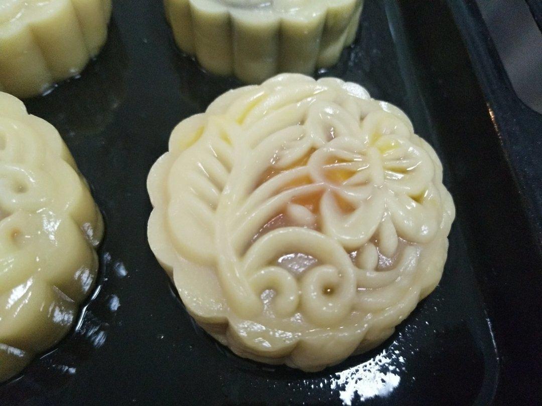 广式月饼－－蛋黄豆沙月饼