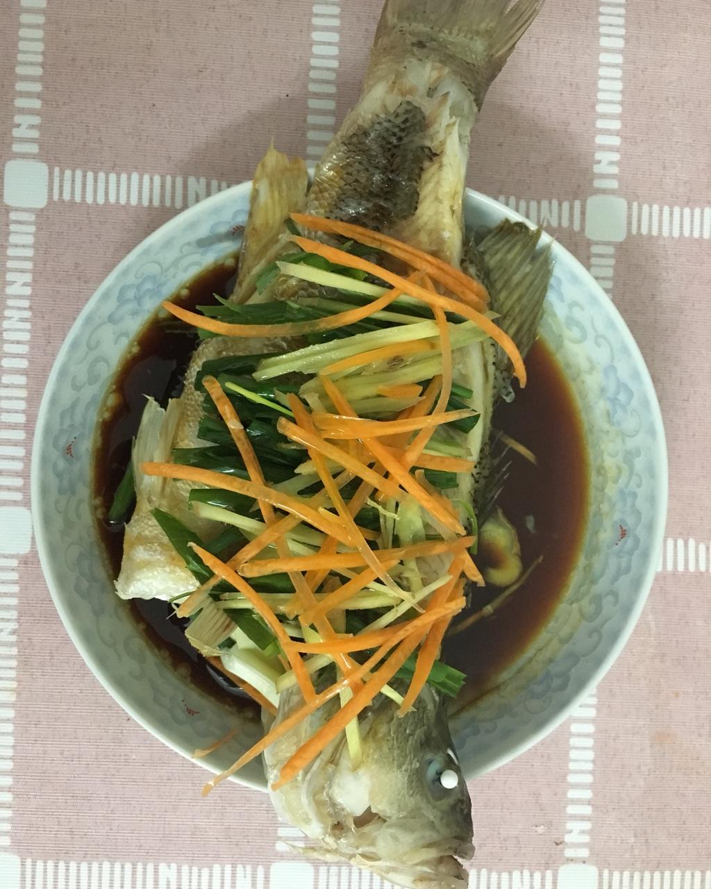 蒸鲈鱼