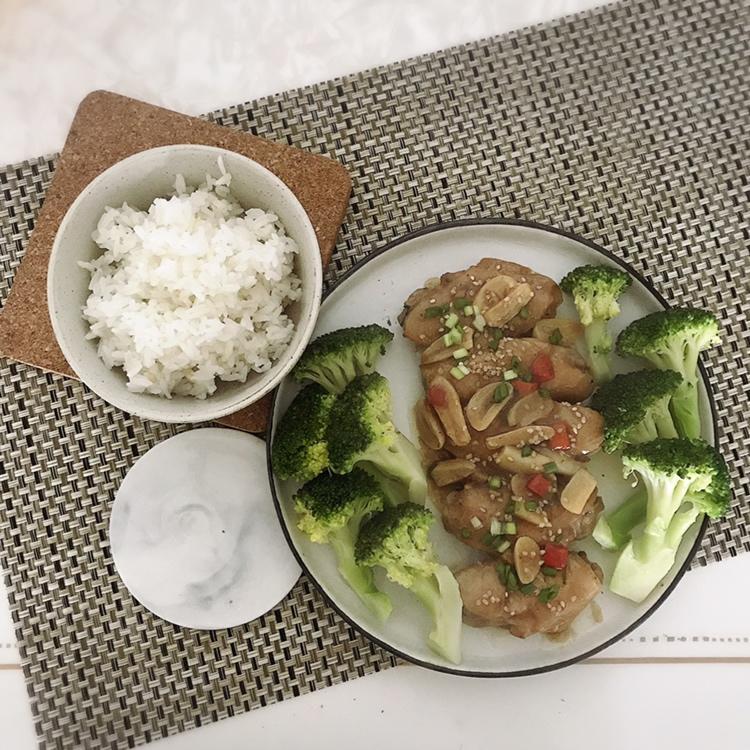 蒜香鸡翅，别再煮可乐鸡翅啦