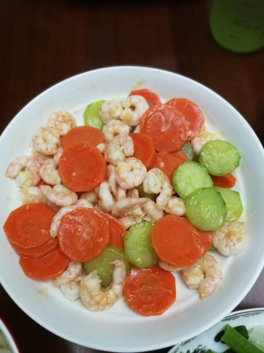 三色炒虾仁