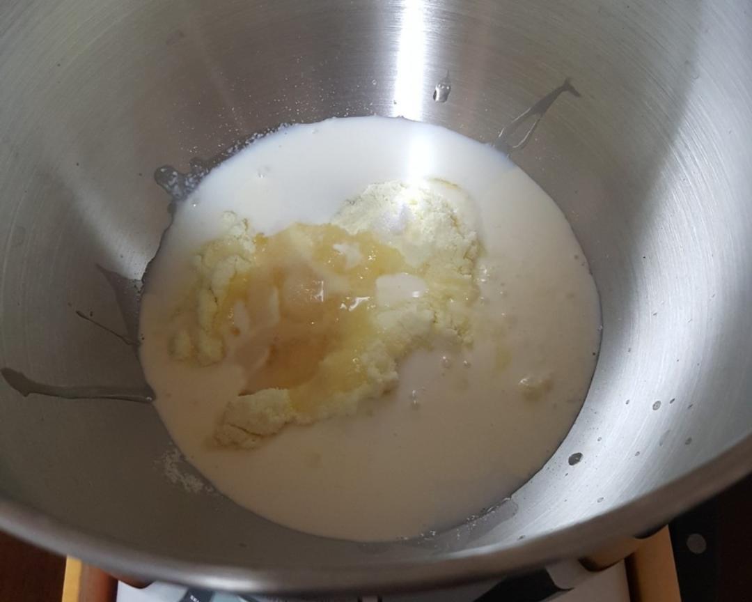 纯奶手撕吐司的做法 步骤1