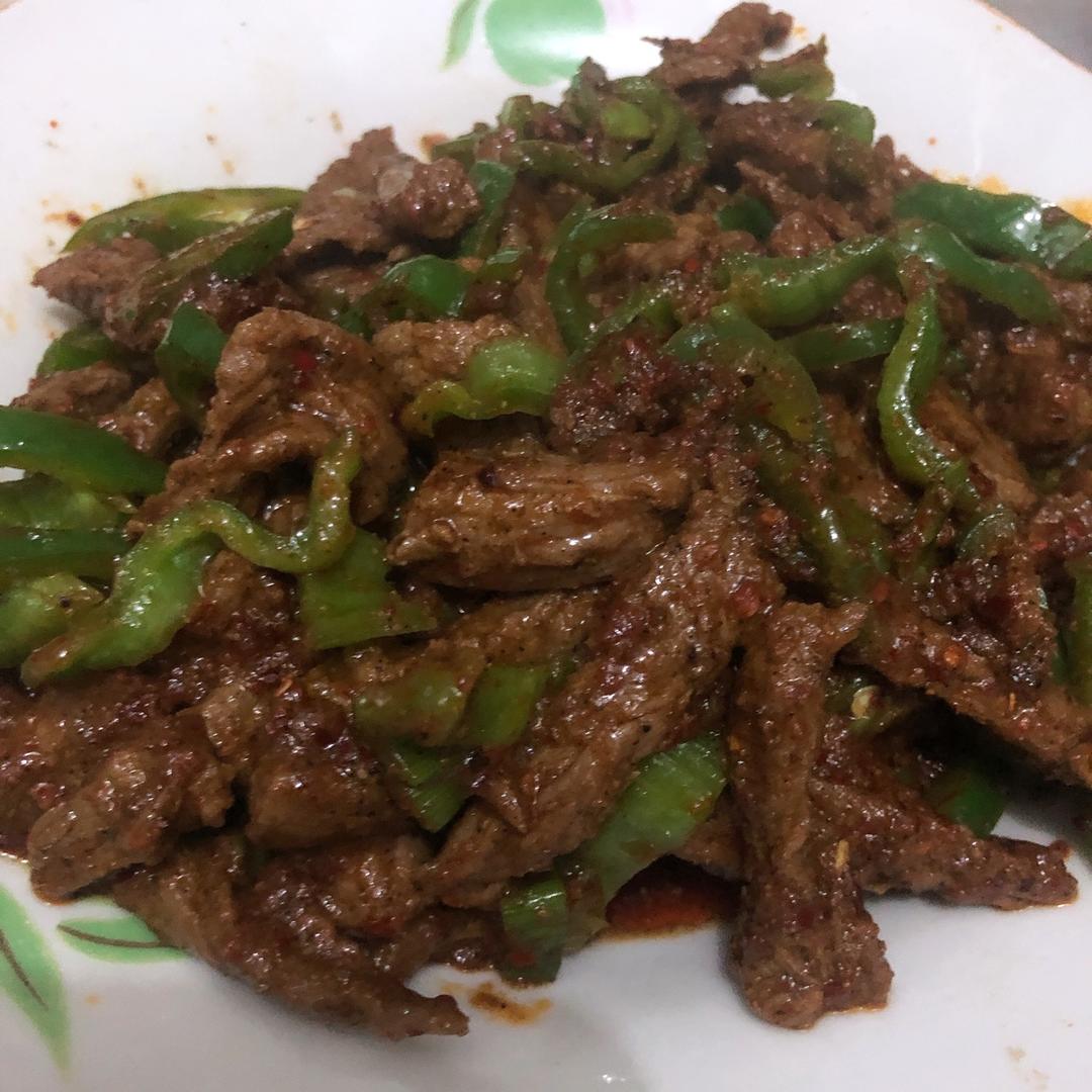 孜然青椒炒肉