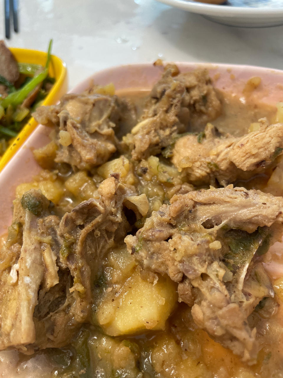 土豆炖鸡块