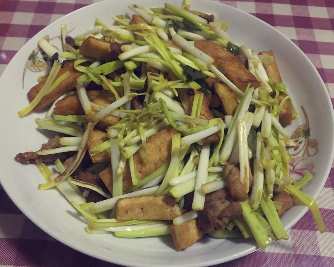 蒜黄炒豆腐的做法