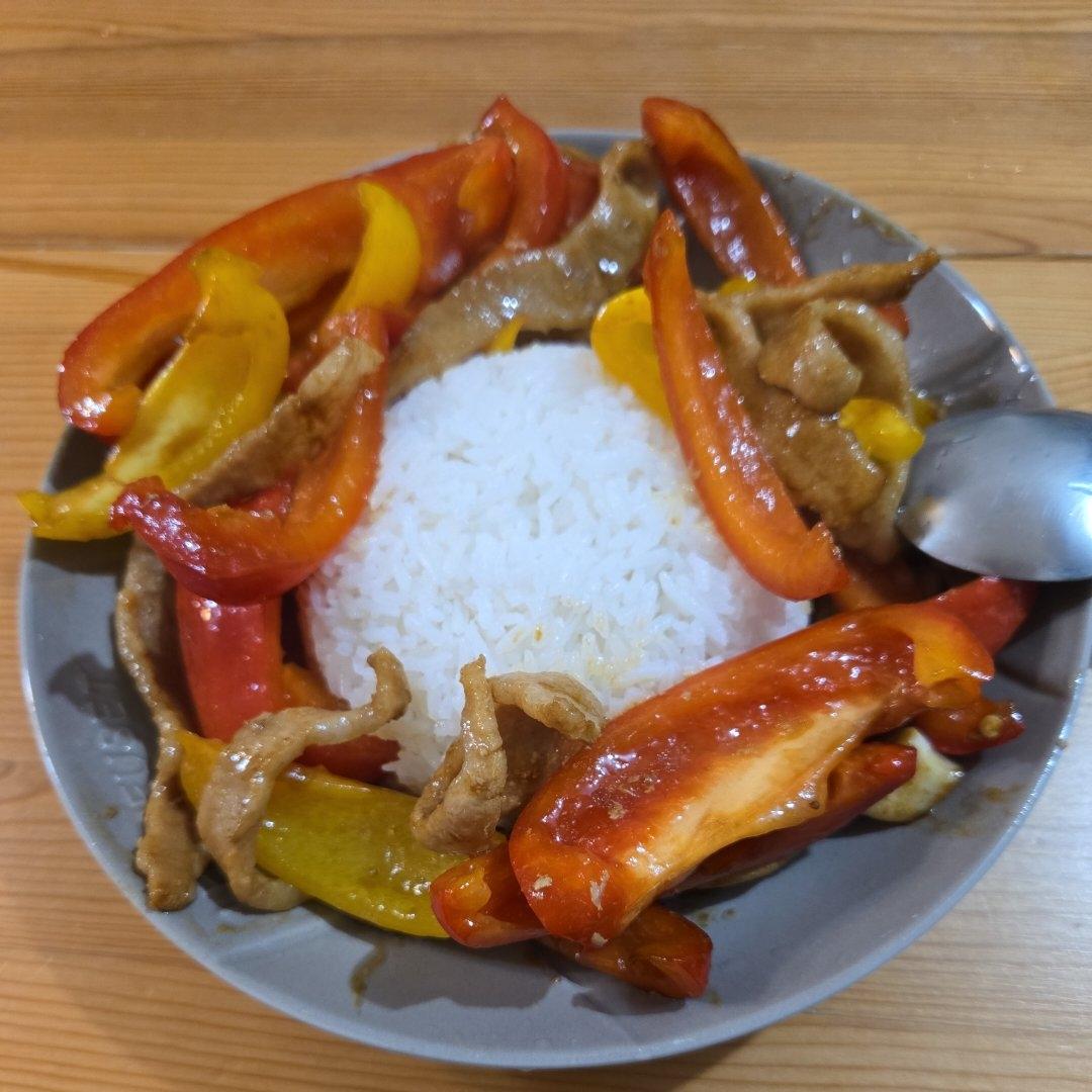 小炒松板肉