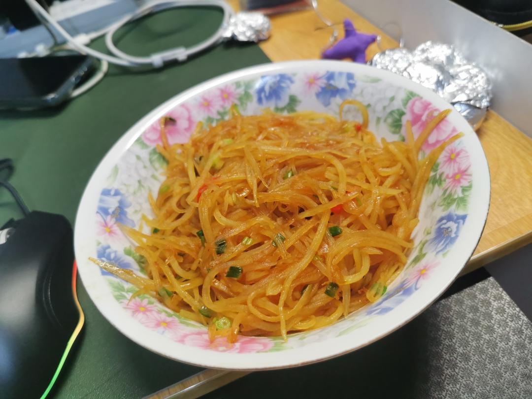 香喷喷酸溜土豆丝