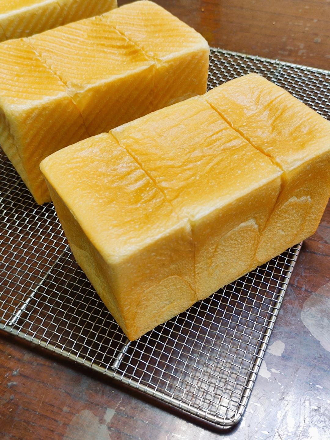 绸缎质感的生吐司 | 林育玮老师经典配方