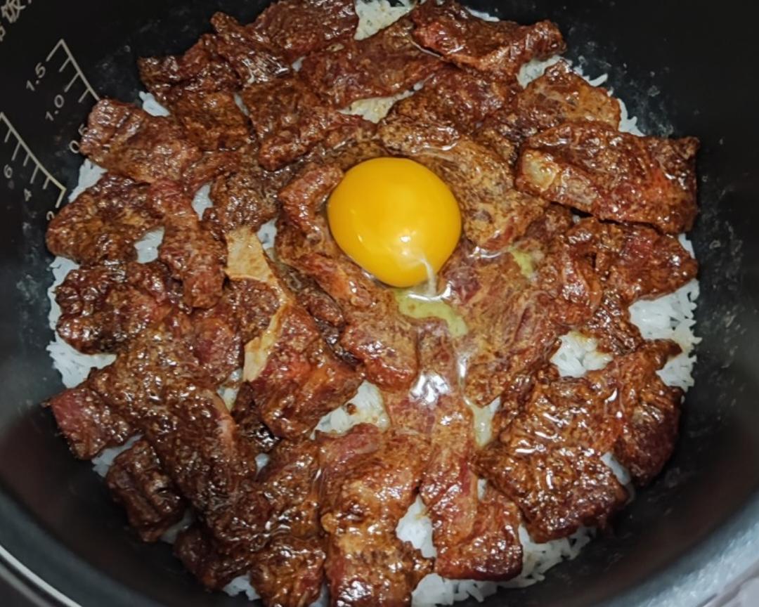 窝蛋牛肉饭🐮🍳的做法