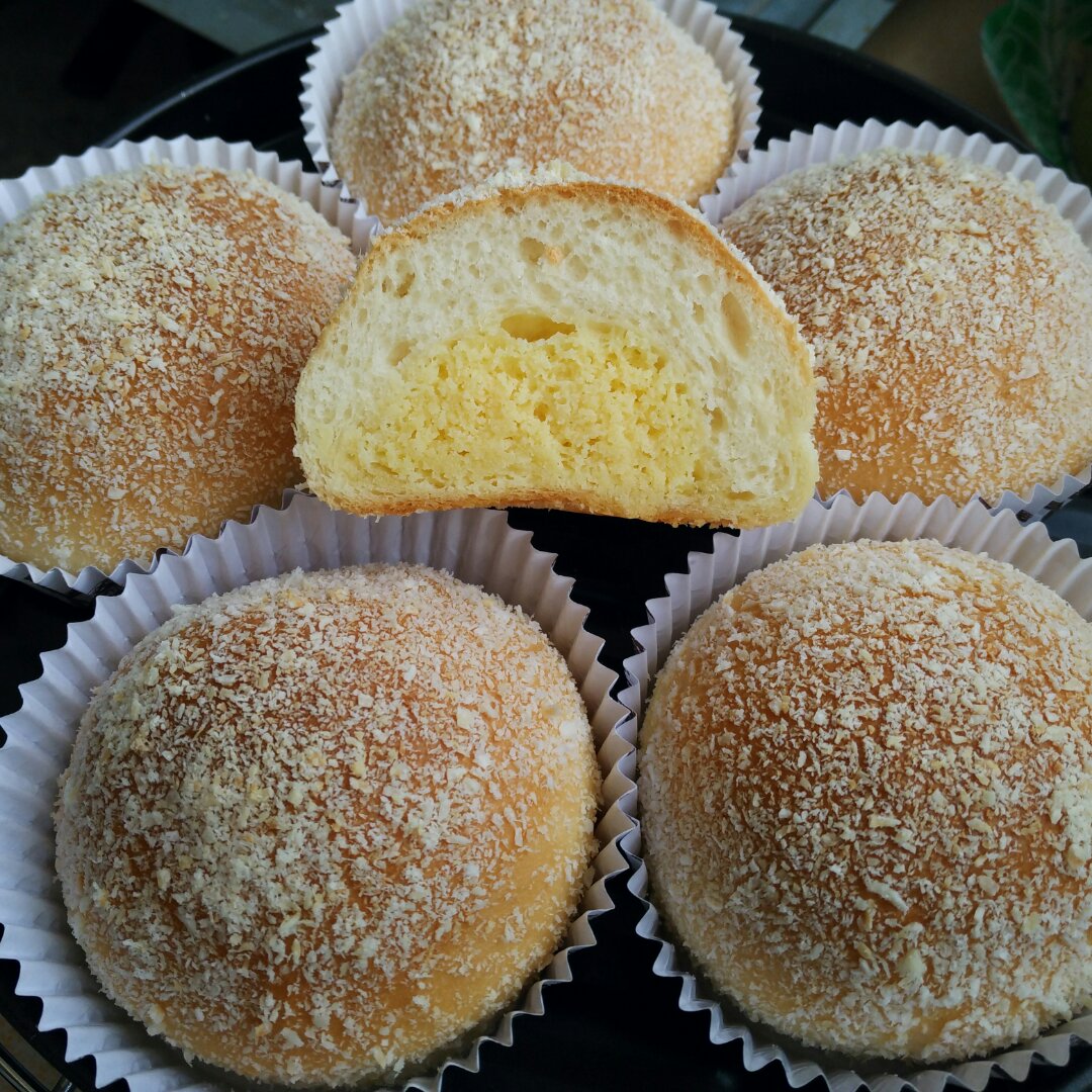 椰蓉面包做的椰蓉奶酥小餐包