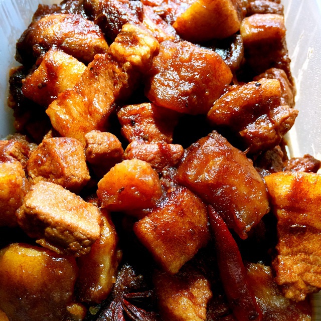 吃着碗里望着锅里的红烧肉