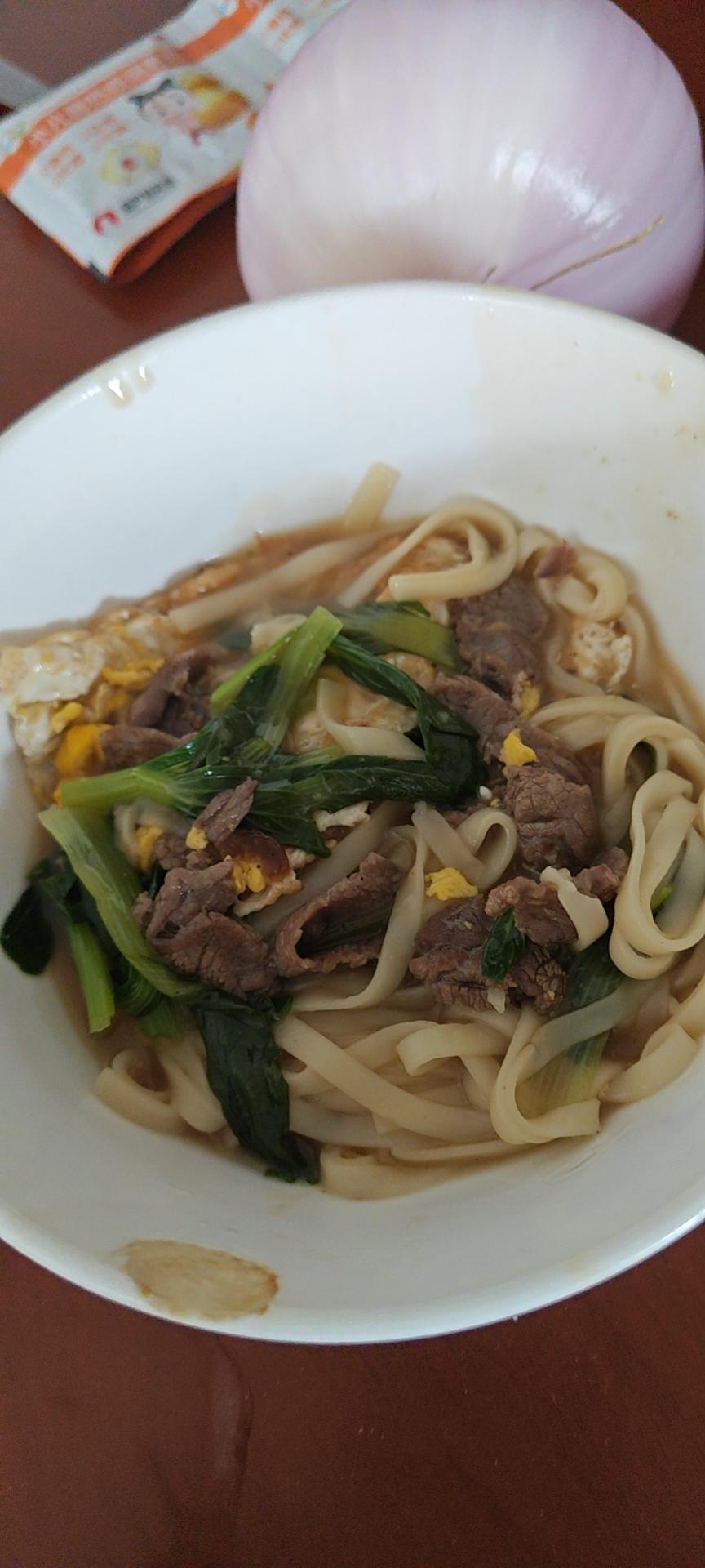 鸡蛋牛肉青菜面～简单快手，保障一天营养