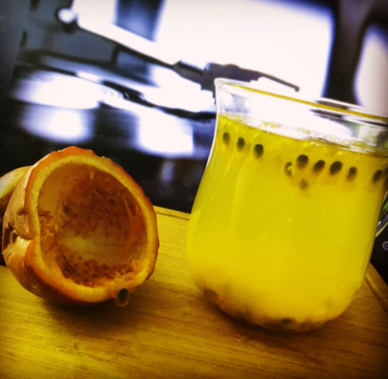 百香果的朴素吃法（百香果汁）