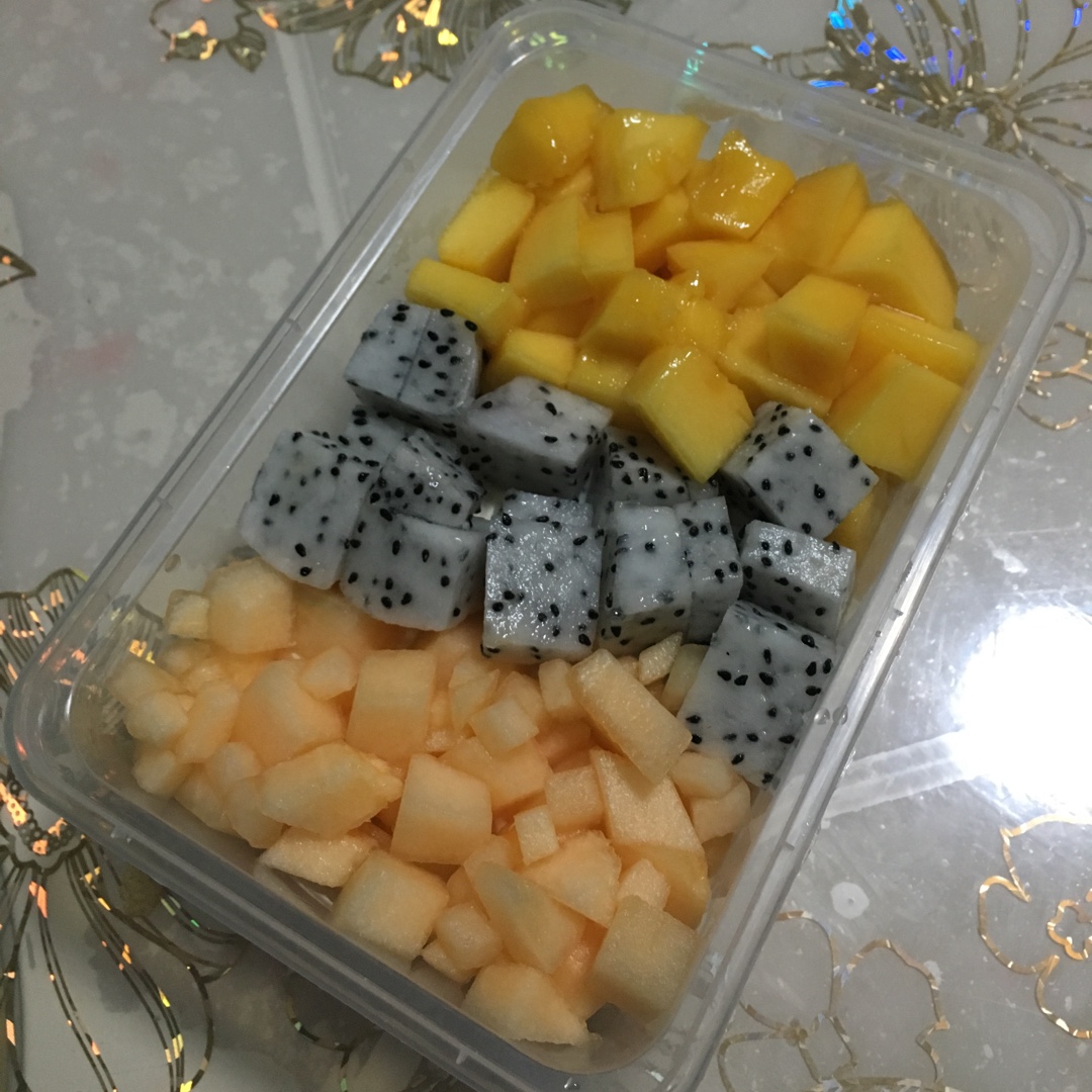 简单快手的便当饭盒水果盒子蛋糕