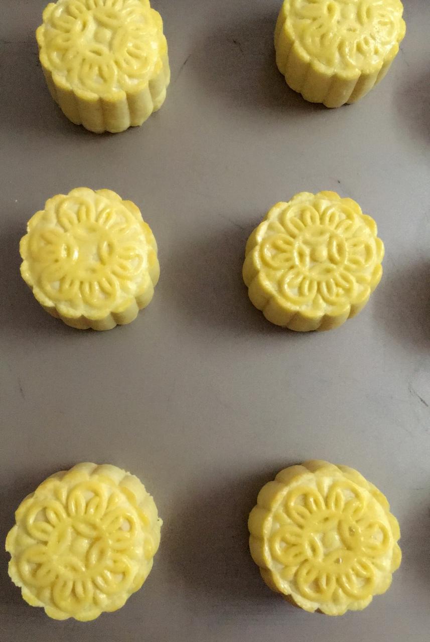 超详细图解版--流心奶黄月饼