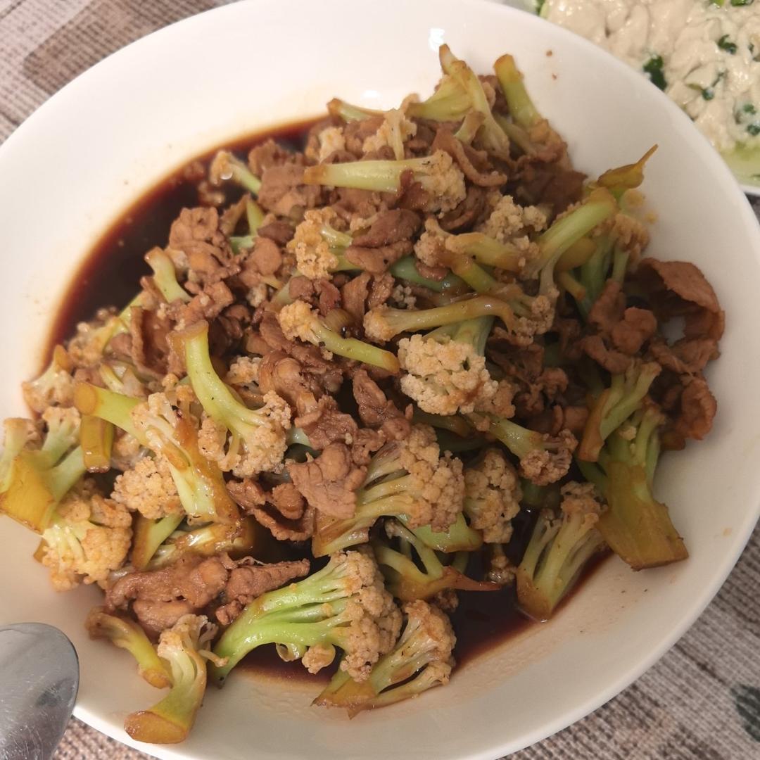 干煸菜花（花菜炒肉）