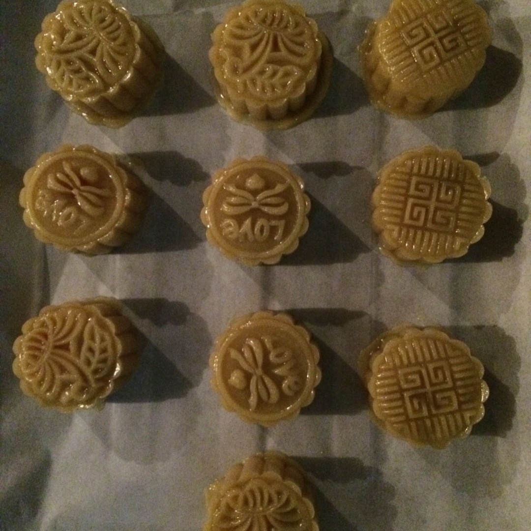 广式月饼——蛋黄莲蓉月饼