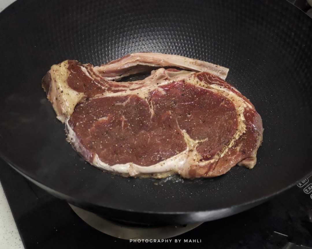 战斧牛排佐土豆泥和奶香口蘑 Tomahawk steak with mashed potato and mushroom two-way的做法 步骤5
