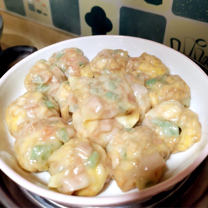 一口一个青椒火腿鸡蛋蒸包
