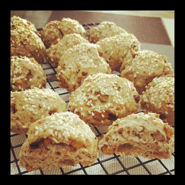 核桃葡萄干小餐包