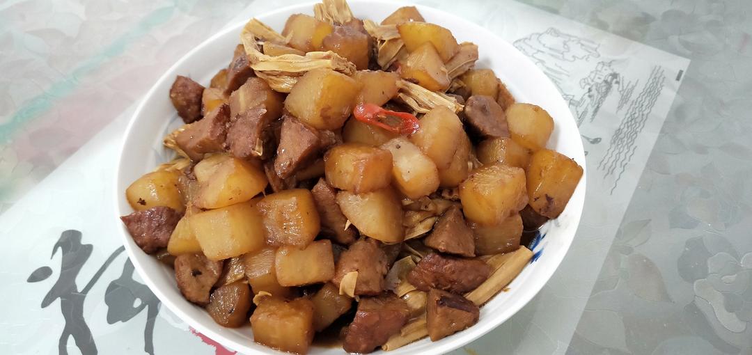 红烧白萝卜块/比肉还好吃的素菜