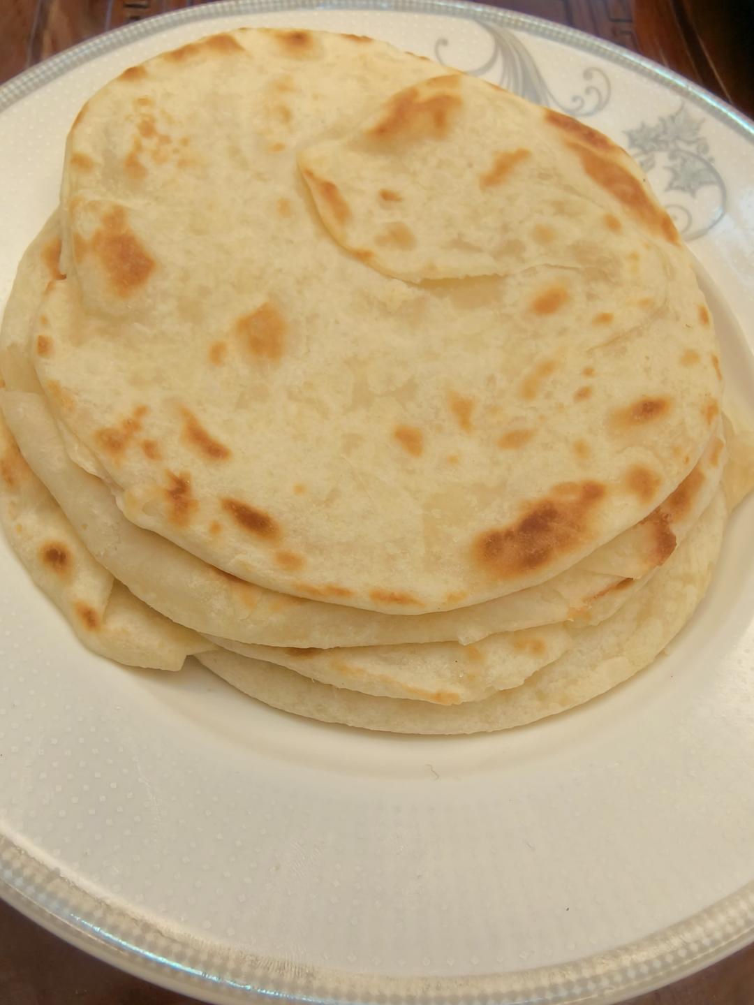 烙饼不硬的小窍门 掌握了你也能看出柔软多层凉了不硬的小油饼
