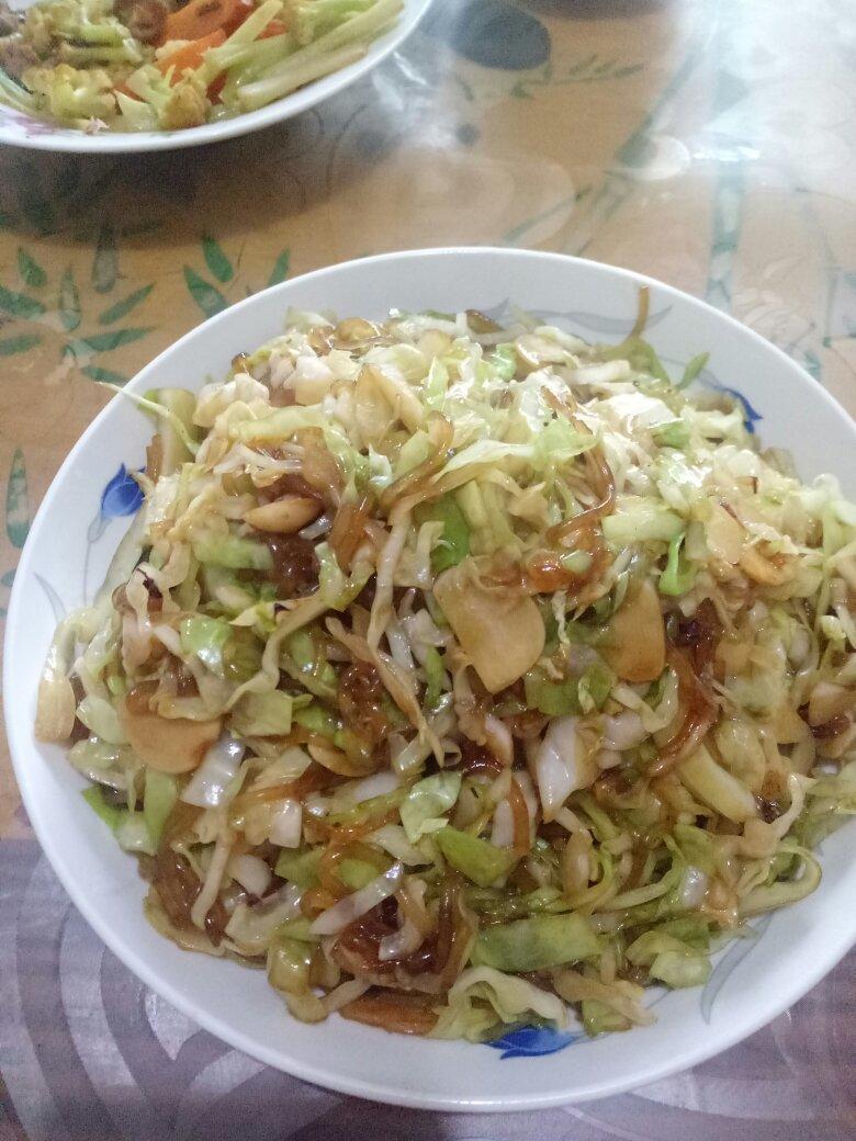 圆白菜炒粉条