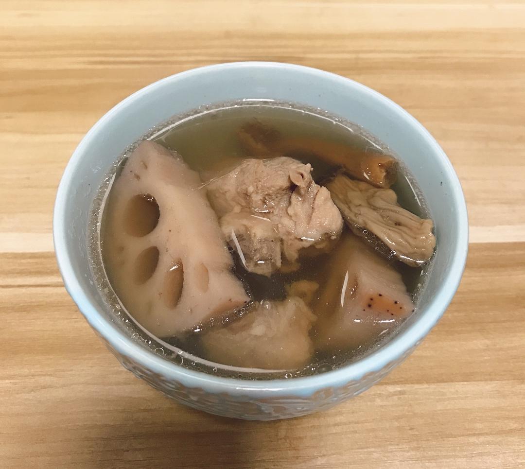 莲藕排骨汤