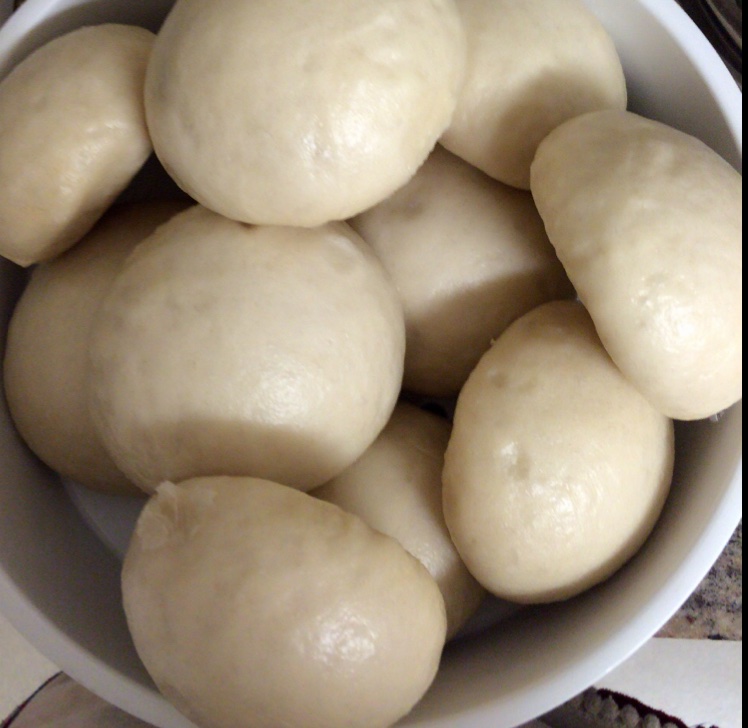 面包机和面蒸馒头