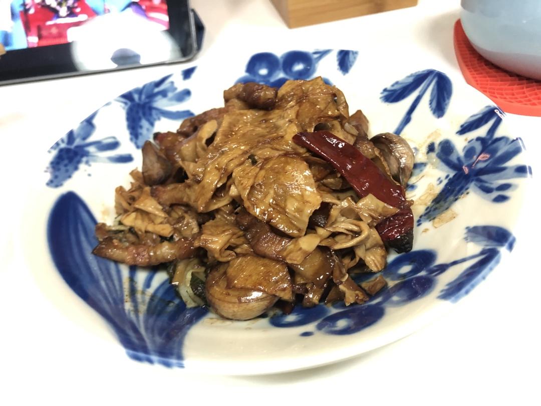 豆腐皮红烧肉